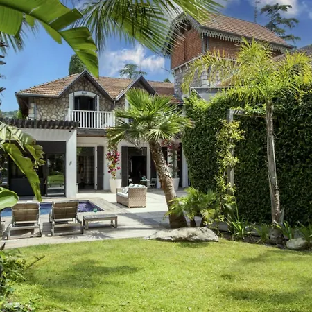 Kelly Villa *